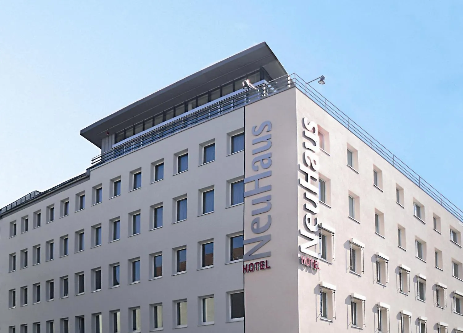 Hotel Neuhaus contacts